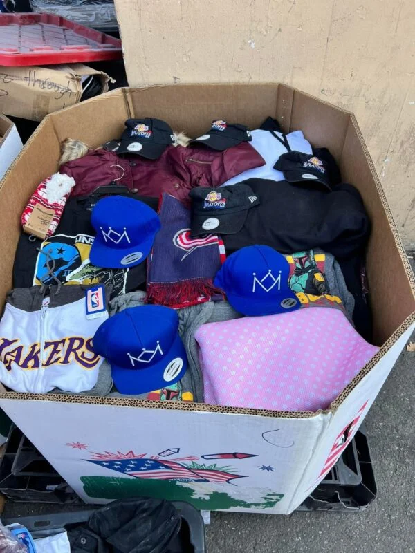 Clothing Liquidation Pallet thumbnail 2
