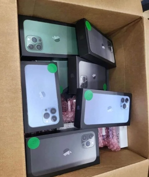 IPhone 13 Pro Max Pallets thumbnail 4