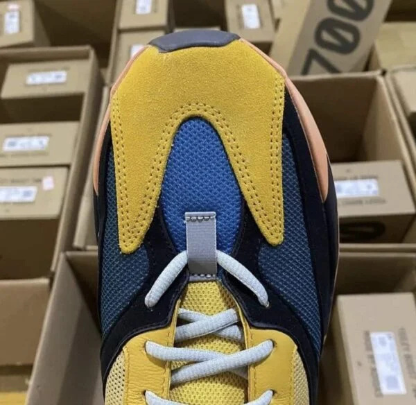 Adidas Yeezy Boost 700 thumbnail 7