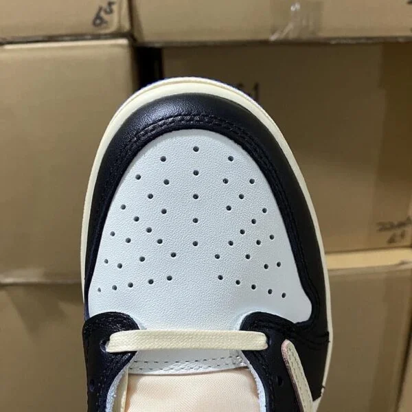 AJ1 Lightning Hook Low thumbnail 6