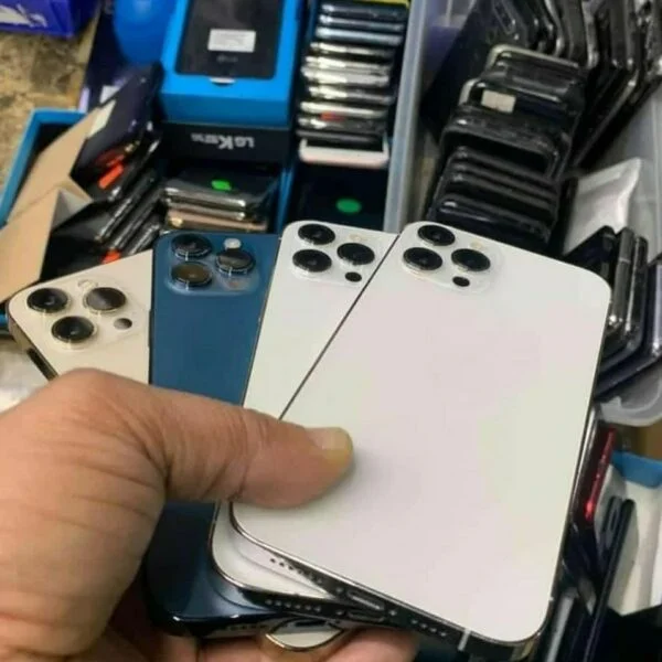 Wholesale Pallets of iPhones thumbnail 3