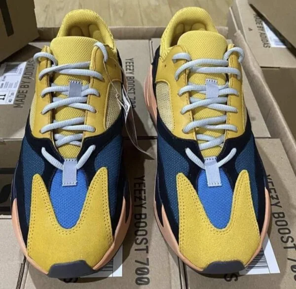 Adidas Yeezy Boost 700 thumbnail 2