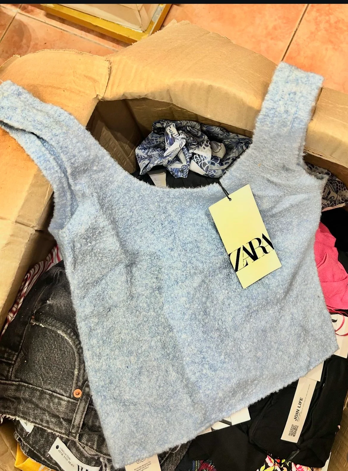 Zara Clothing Pallets — liquidation pallet load photo 1
