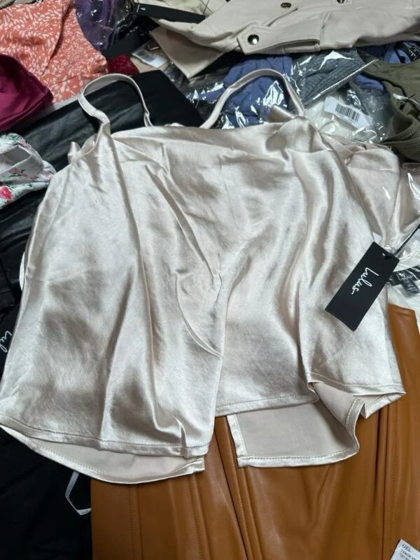 Lulus Women’s Assorted Apparel thumbnail 9