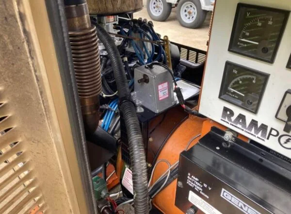 Generator 35KW 3PH Pallets thumbnail 4