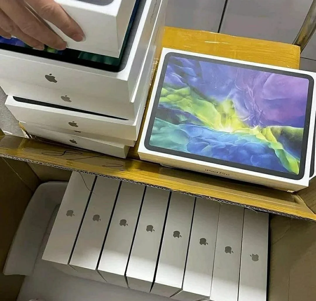 IPad Pro Pallets — liquidation pallet load photo 1