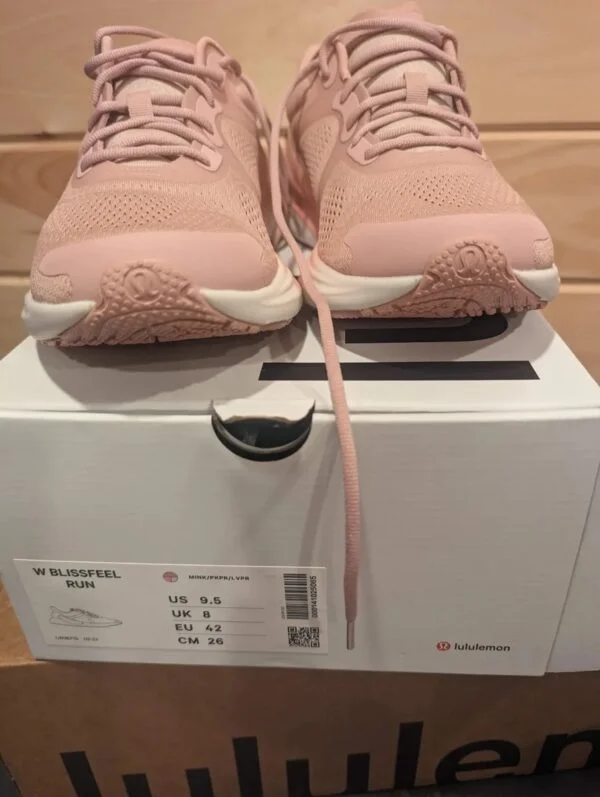 Lululemon Shoes thumbnail 3