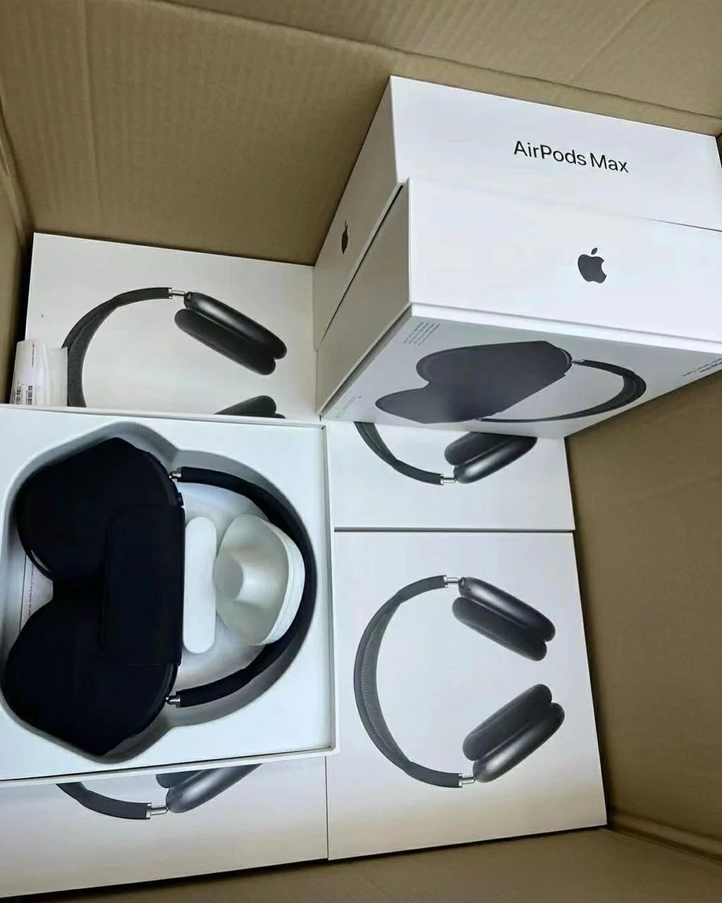 Airpods Max Pallet — liquidation pallet load photo 1