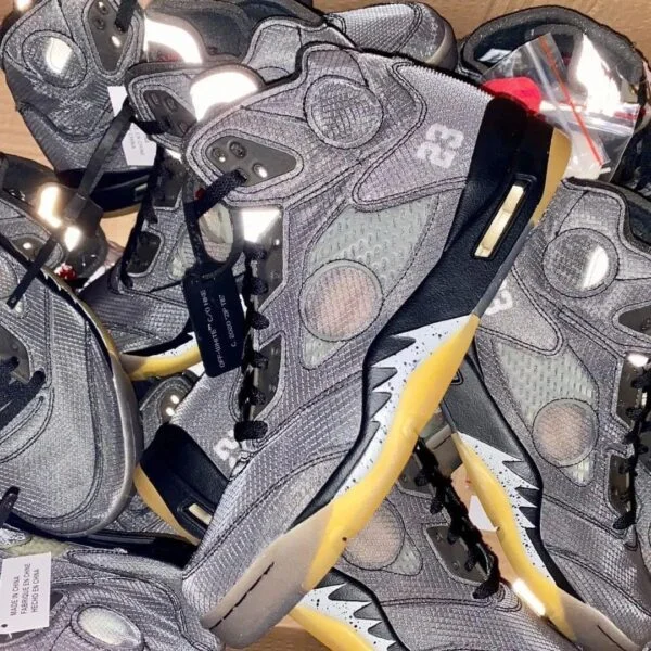 AJ5 Black Wings thumbnail 7