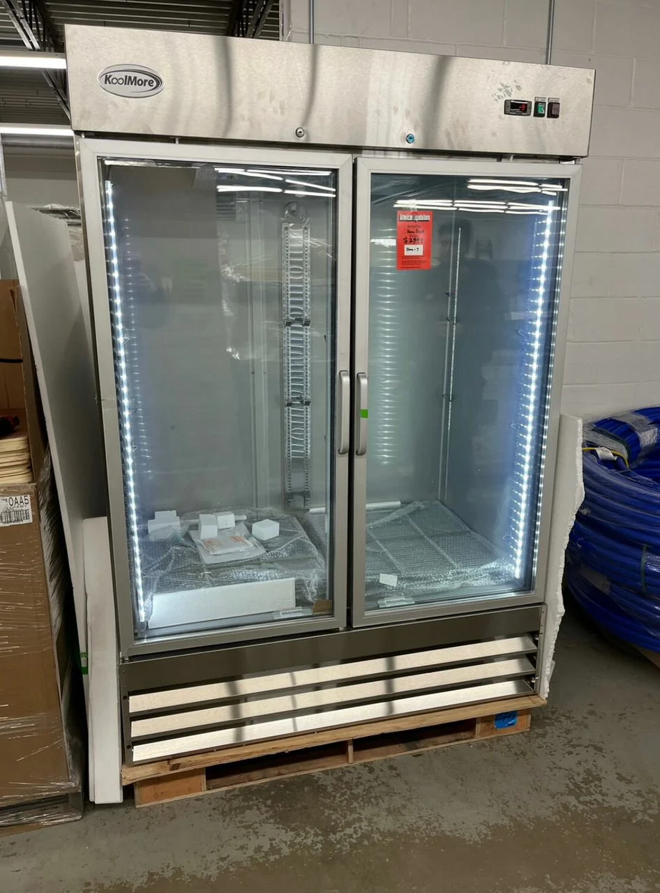 Glass Door Reach-In Freeze — liquidation pallet load photo 1