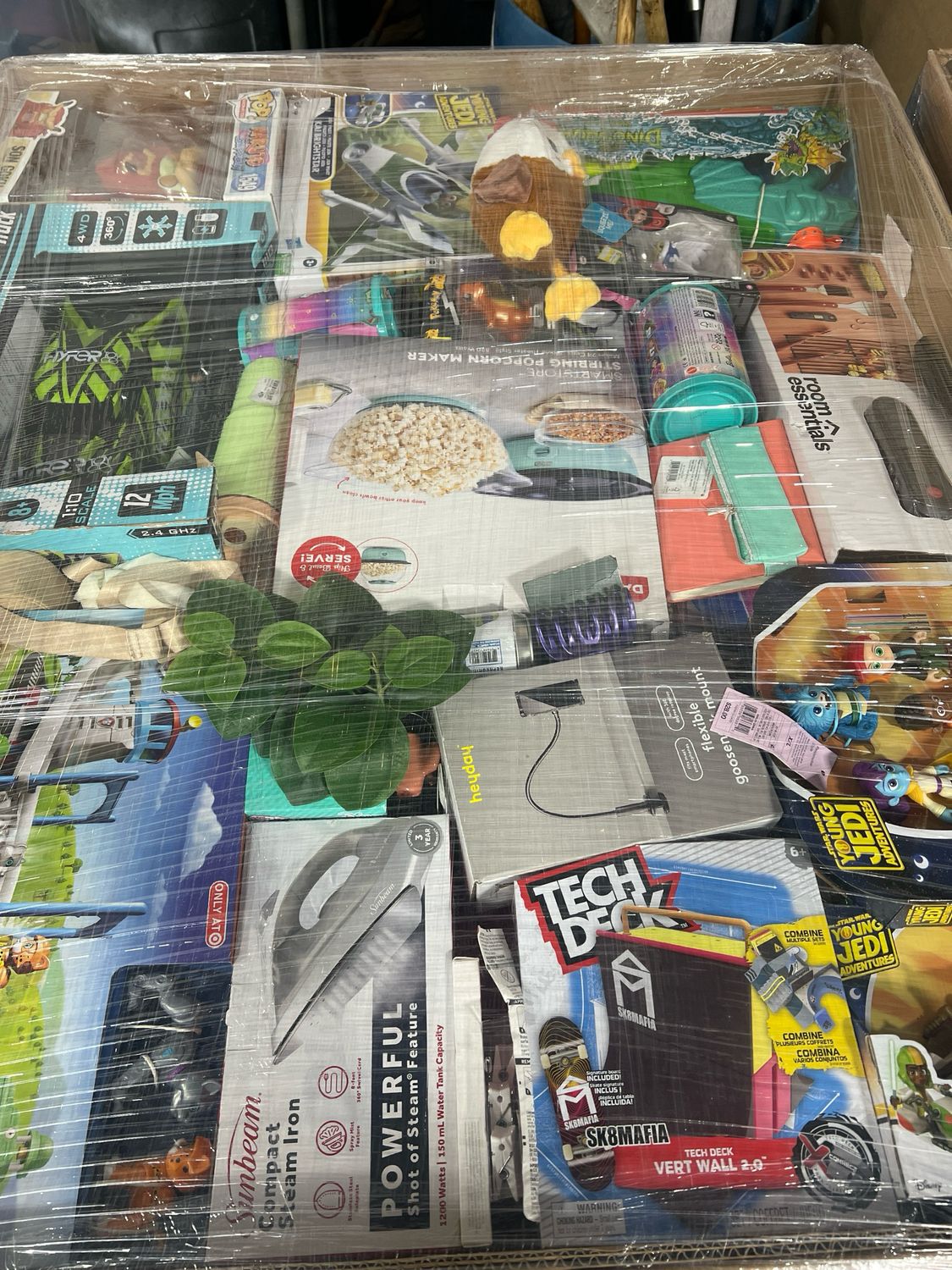 TGTHP-4215 — liquidation pallet load photo 1