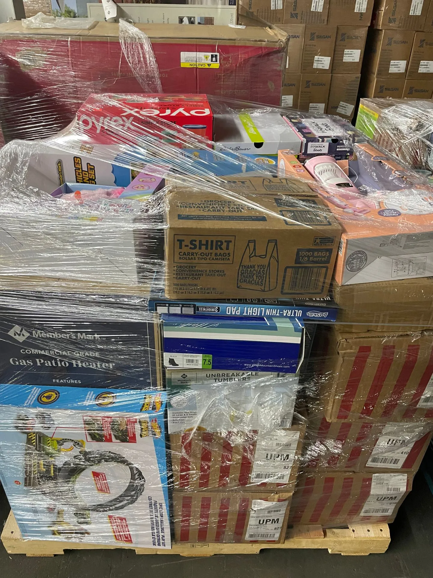 Sams Club Truckload — liquidation pallet load photo 1