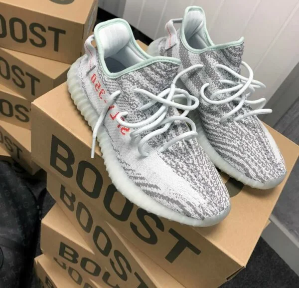 Yeezy Sneakers Pallets thumbnail 6