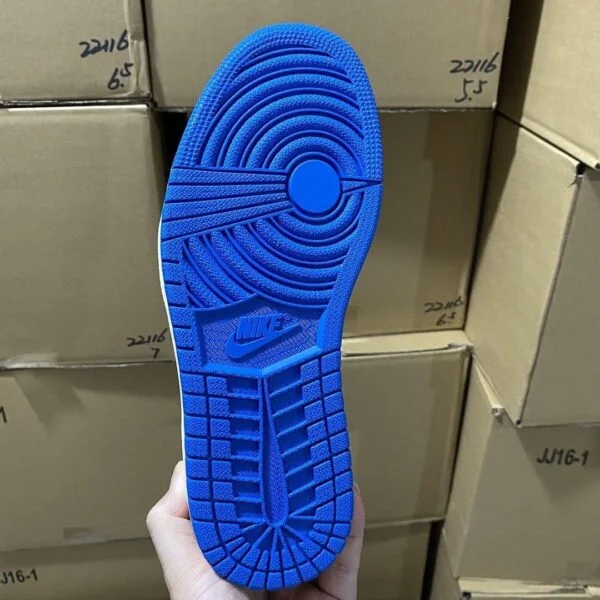 AJ1 Lightning Hook Low thumbnail 7