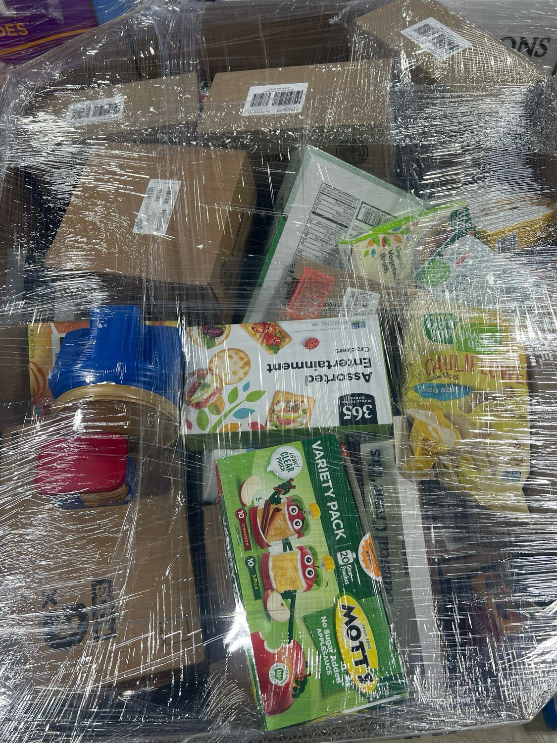 Amazon Food Pallet AMZF-3506 — liquidation pallet load photo 1